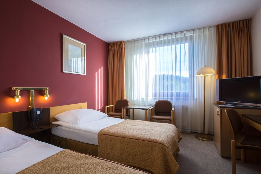 Mercure 3*